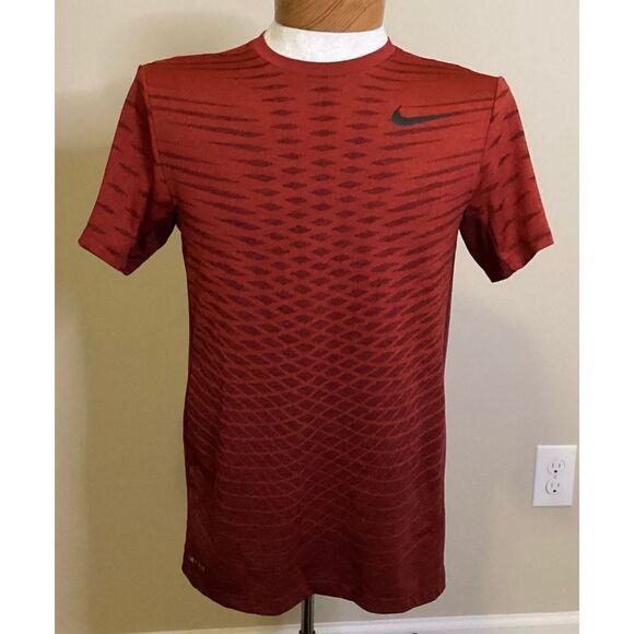 Mens Nike performance tee shirt‎ - Picture 1 of 6